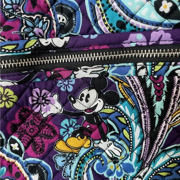 Vera Bradley DISNEY MICKEY on the go crossbody NEW - Picture 2 of 11